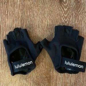Lululemon Uplift Training Gloves
